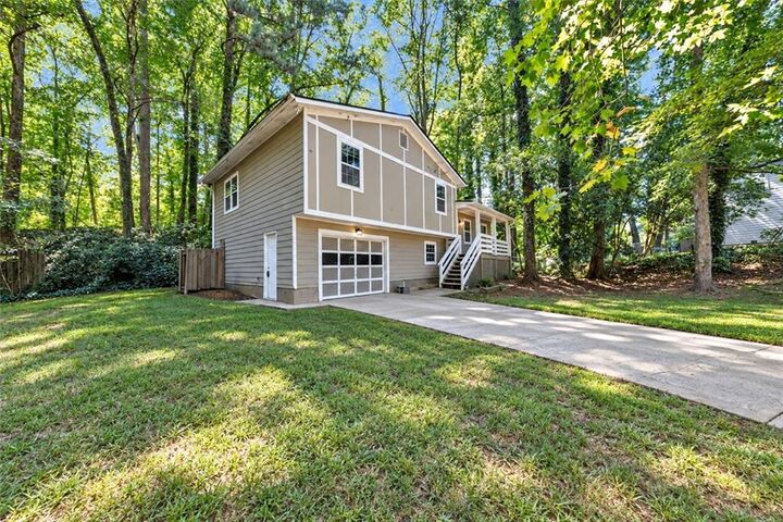 Property Photo:  1887 Merry Oak Court SW  GA 30008 