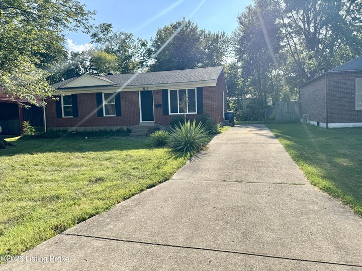 Property Photo: 8410 Jan Way KY 40219