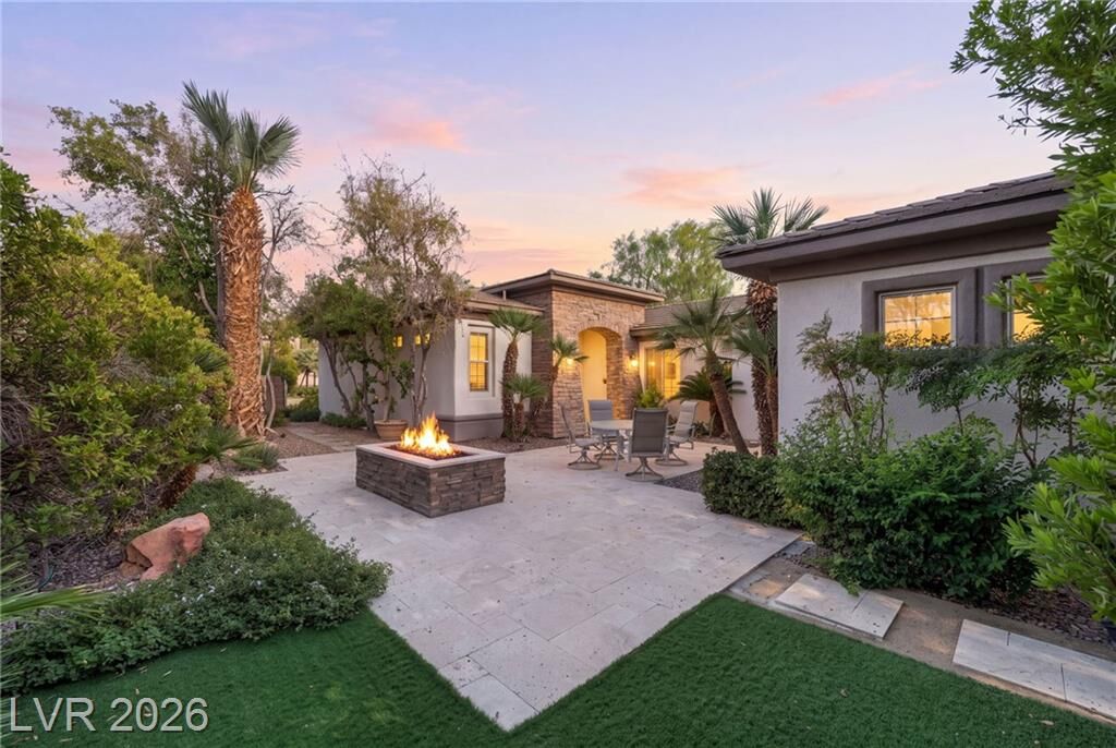 Property Photo: 26 Fountainhead Circle NV 89052