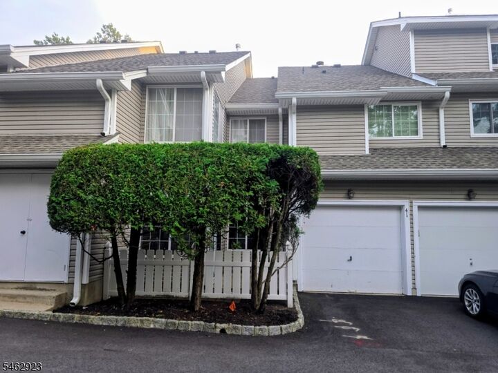 Property Photo:  41 Stevens Court  NJ 07921 