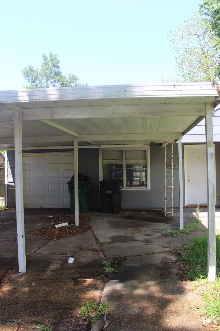 Property Photo:  4813 Angleton Street  TX 77033 