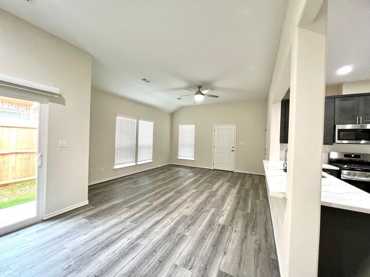 Property Photo:  863 B Arbor Pines Ct  TX 77303 