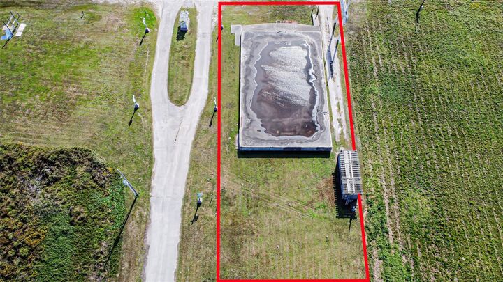 Property Photo:  1727 Hwy 87  TX 77617 