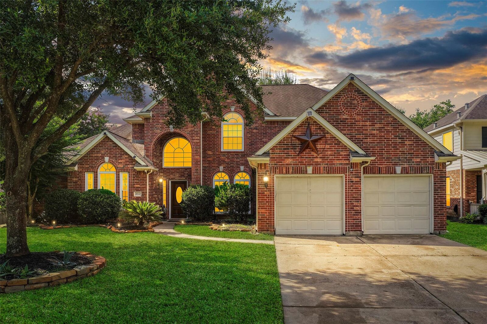 Property Photo: 9211 Memorial Grove Drive TX 77379