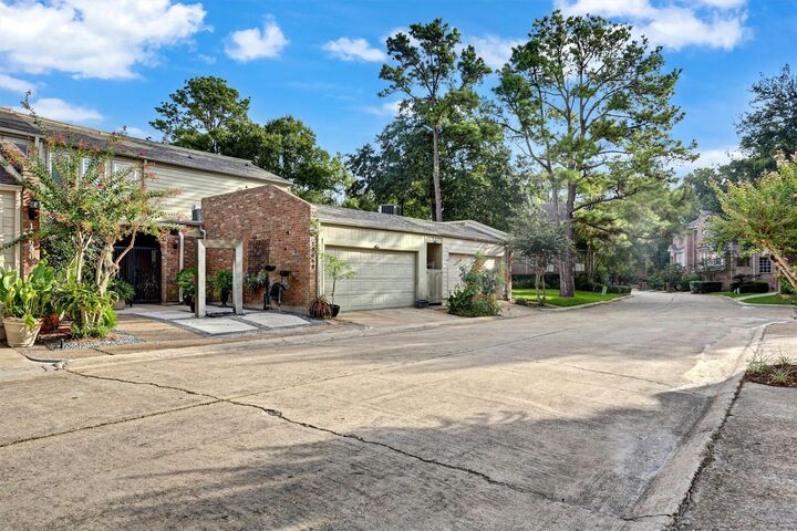 Property Photo:  12654 Briar Patch Road 26  TX 77077 