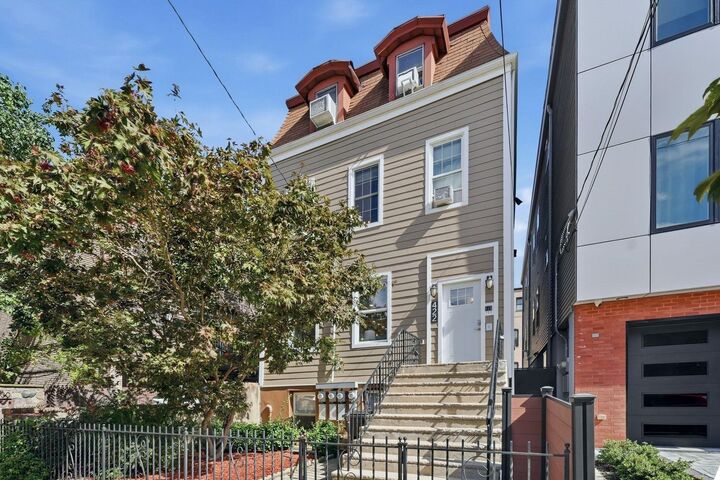 Property Photo:  422 Ogden Ave 1  NJ 07307 