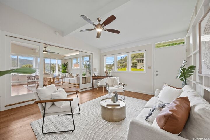 Property Photo:  3654 Kumu Street  HI 96822 