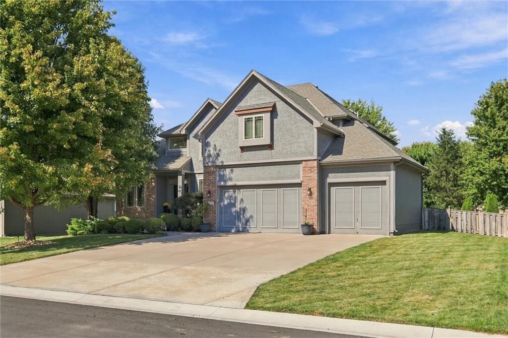 Property Photo:  2512 NE Indian Pointe N/A  MO 64086 