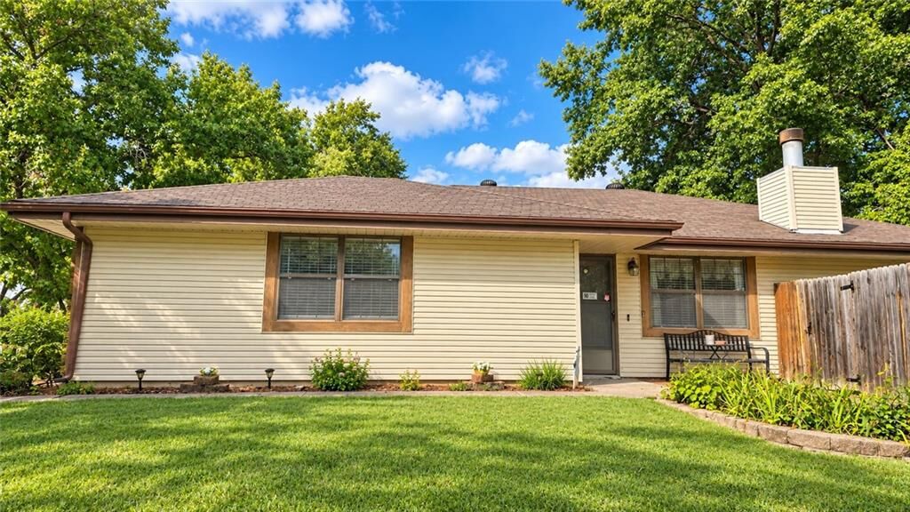 Property Photo:  2700 NW 5th Street  MO 64014 