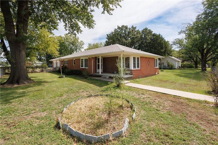 Property Photo: 1230 Main Street KS 66710