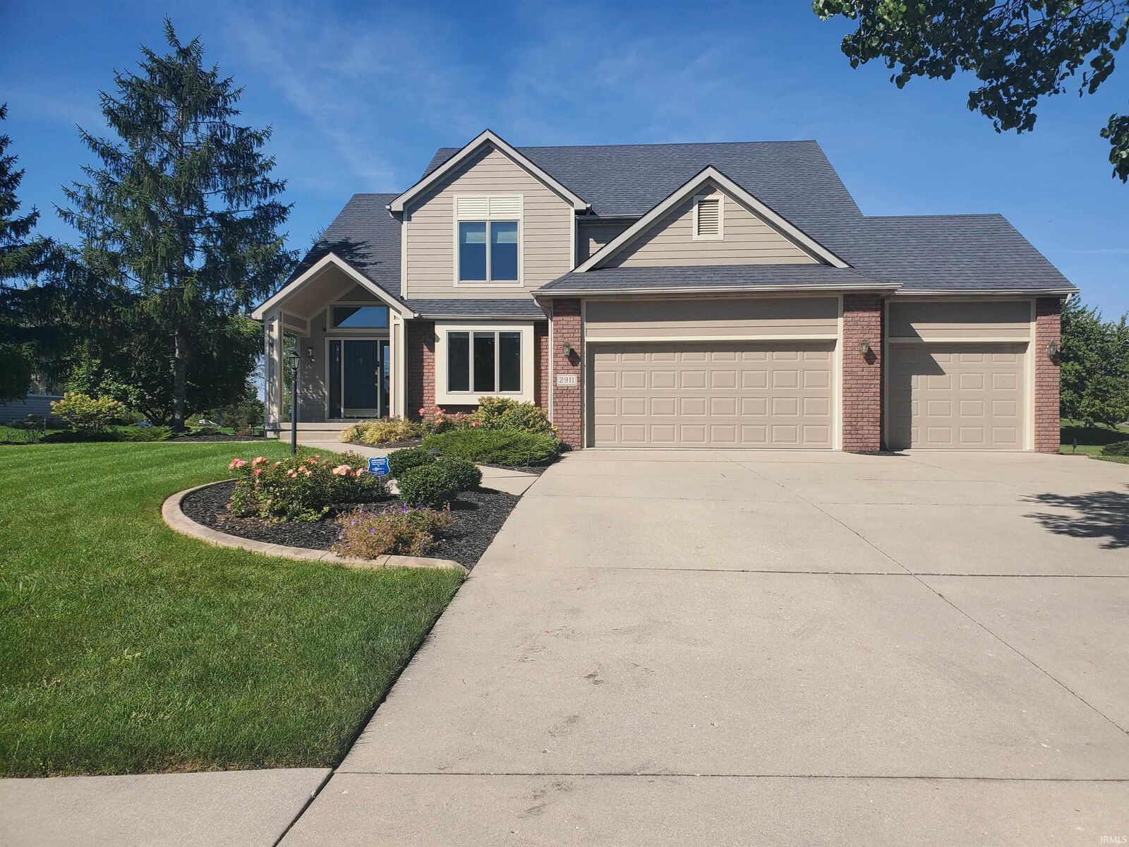 Property Photo: 2911 Barry Knoll Way IN 46845