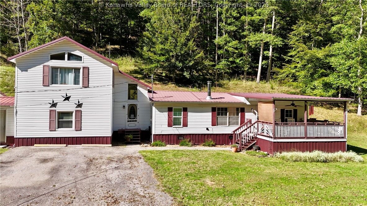 Property Photo:  916 Honeycutt Road  WV 25082 