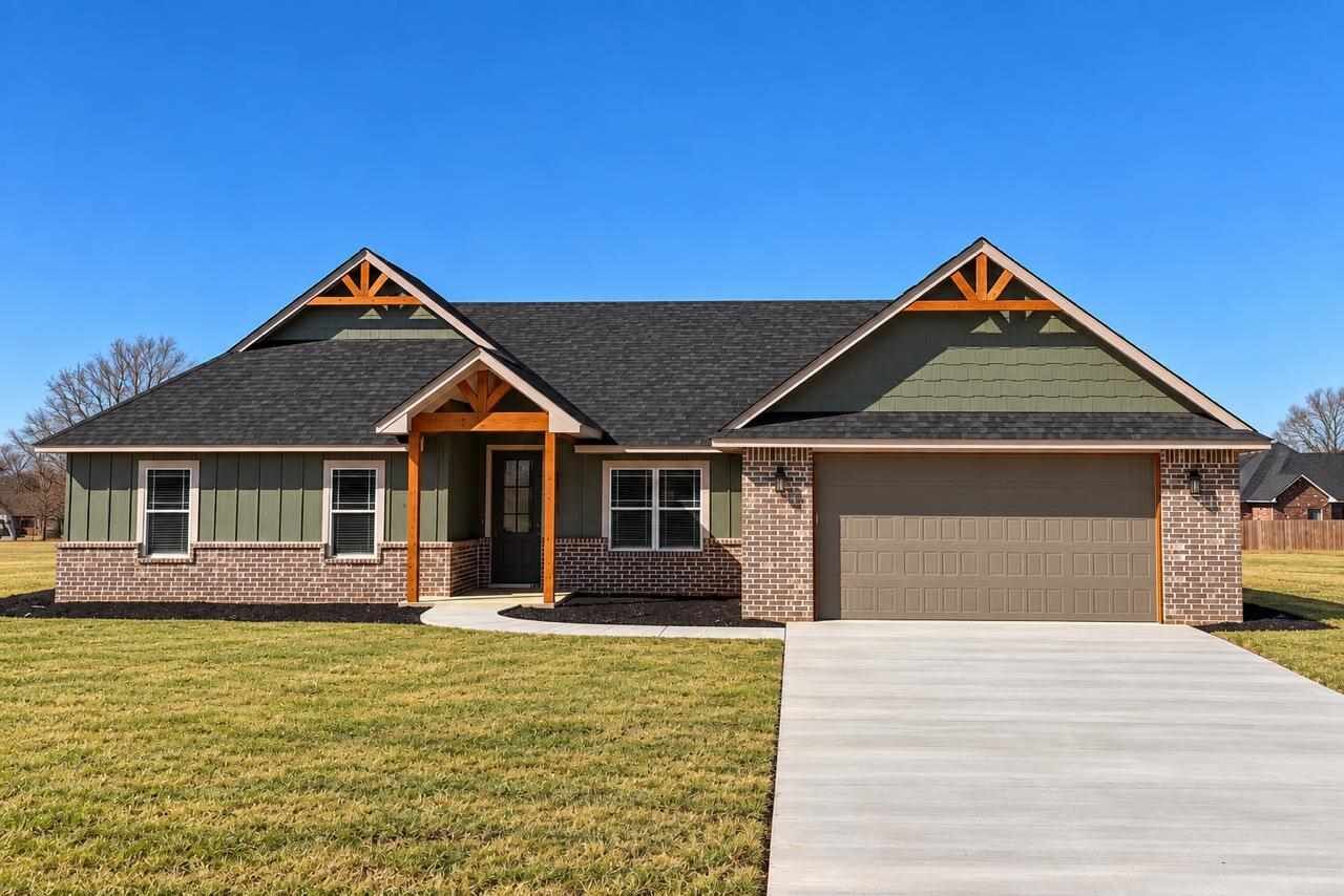 Property Photo: 237 Weaver Way OK 73541