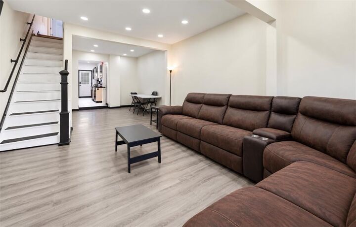 Property Photo:  719 Bushkill Street  PA 18042 
