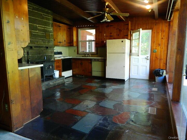 Property Photo:  107 Orchard Lane  NY 12533 