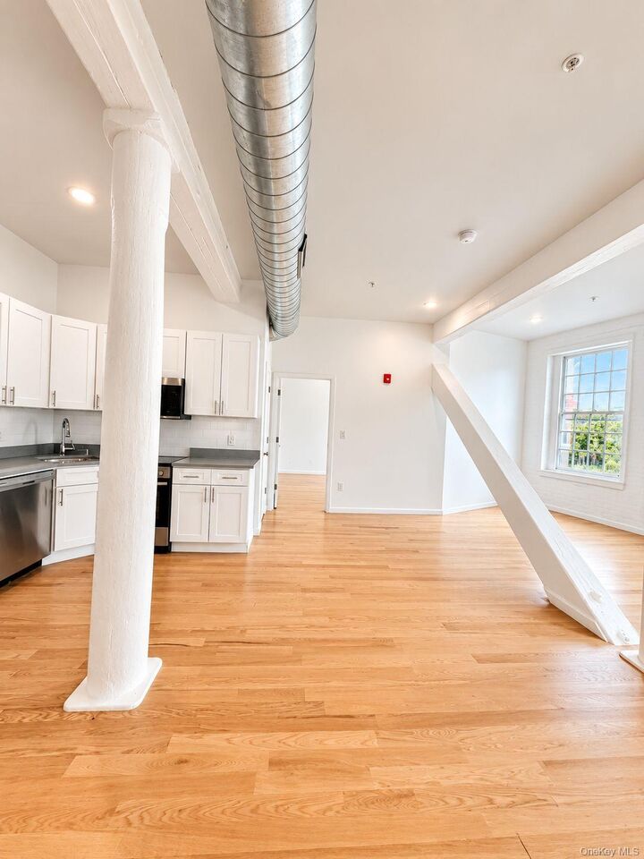 Property Photo:  155 S River St A2  NY 12180 