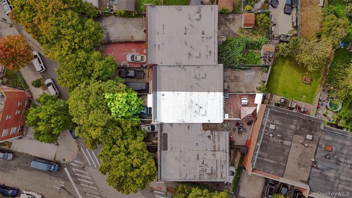 Property Photo:  861 Home Street  NY 10459 