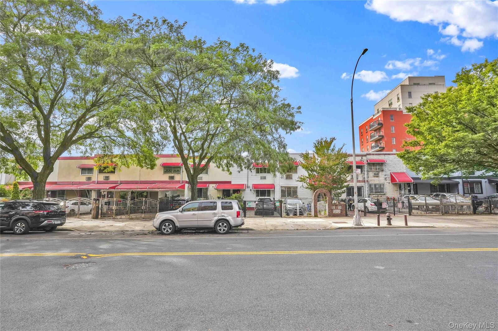 Property Photo:  1333 Intervale Avenue  NY 10459 