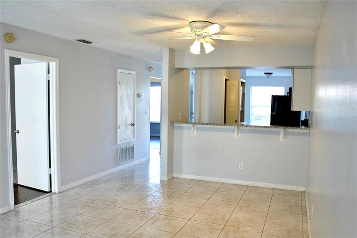 Property Photo:  2321 Trinidad Court  FL 34741 