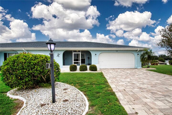 Property Photo:  1308 Bluewater Drive  FL 33573 
