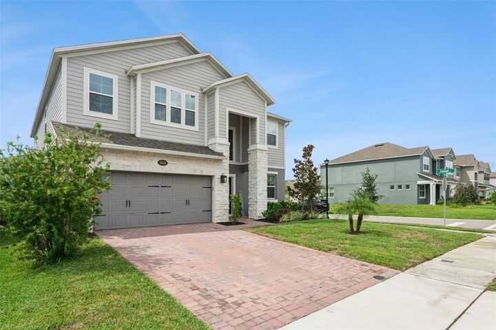 Property Photo:  5054 Shady Pines Drive  FL 34772 