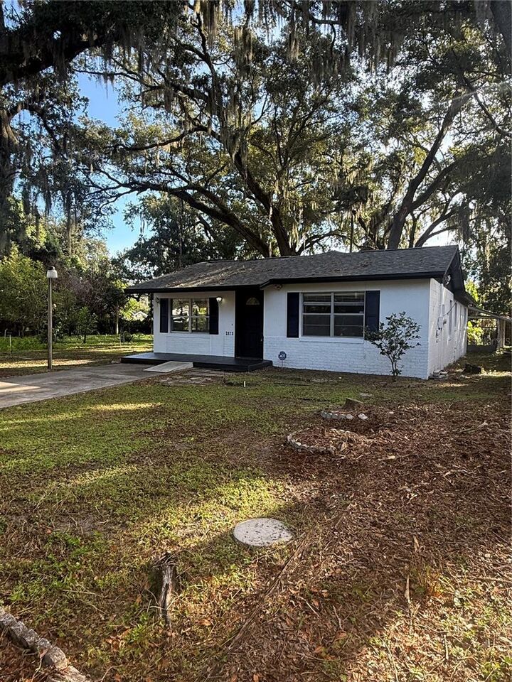 Property Photo: 2513 Orange Avenue FL 32773