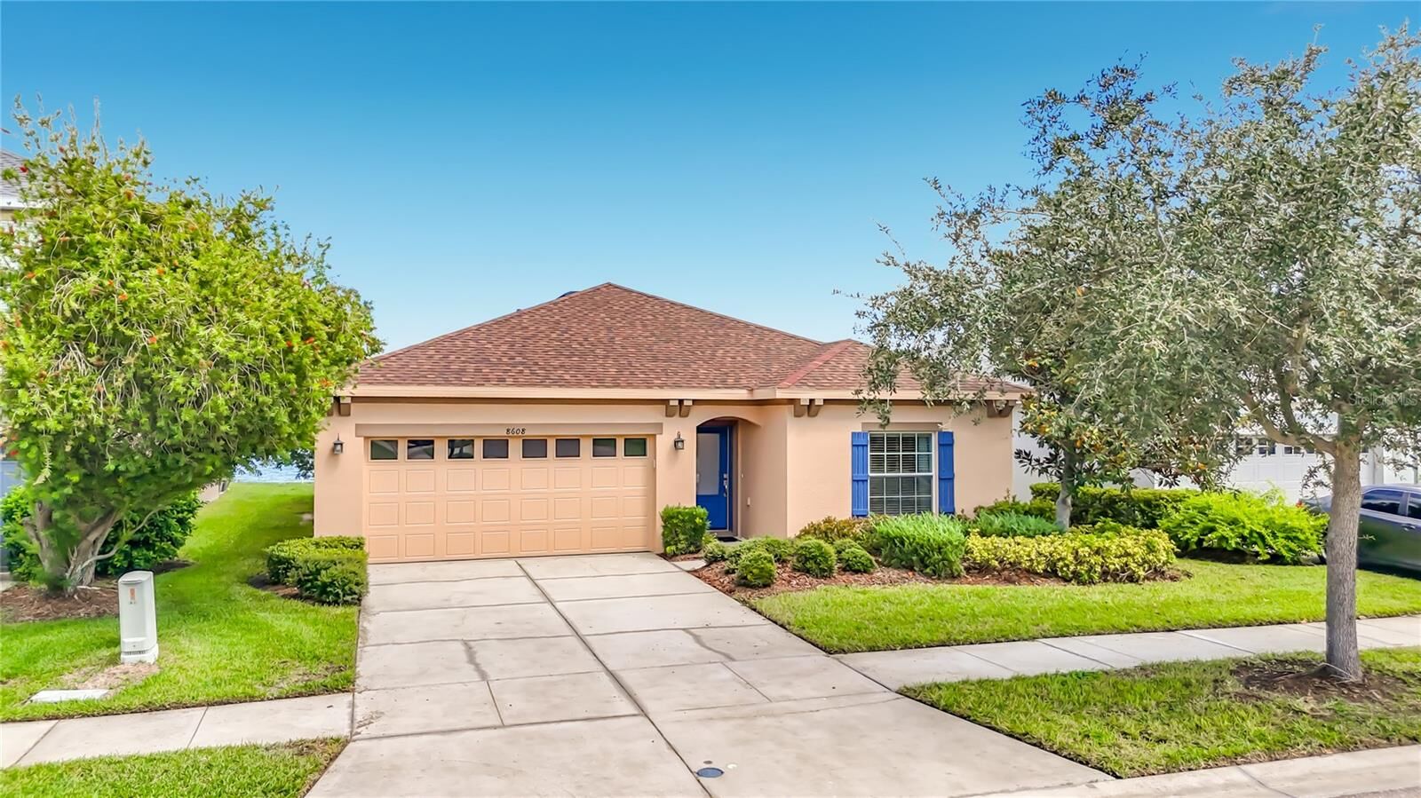 Property Photo:  8608 Turnstone Shore Lane  FL 33578 