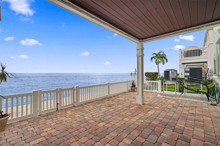 Property Photo:  5118 Coquina Key Drive SE B  FL 33705 