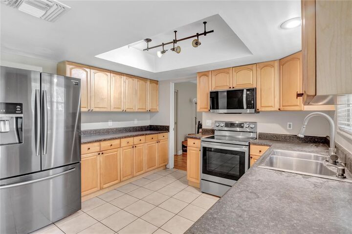 Property Photo:  1018 Malcolm Court  FL 32765 