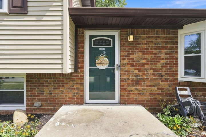 Property Photo:  1159 Cambridge Drive  IN 46142 