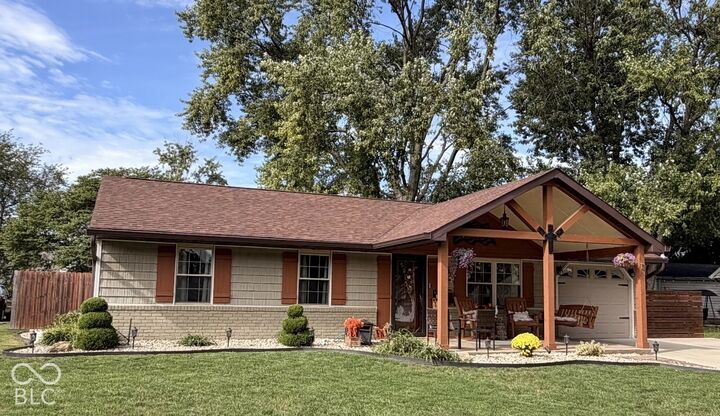 Property Photo:  111 Brentwood Lane  IN 46184 