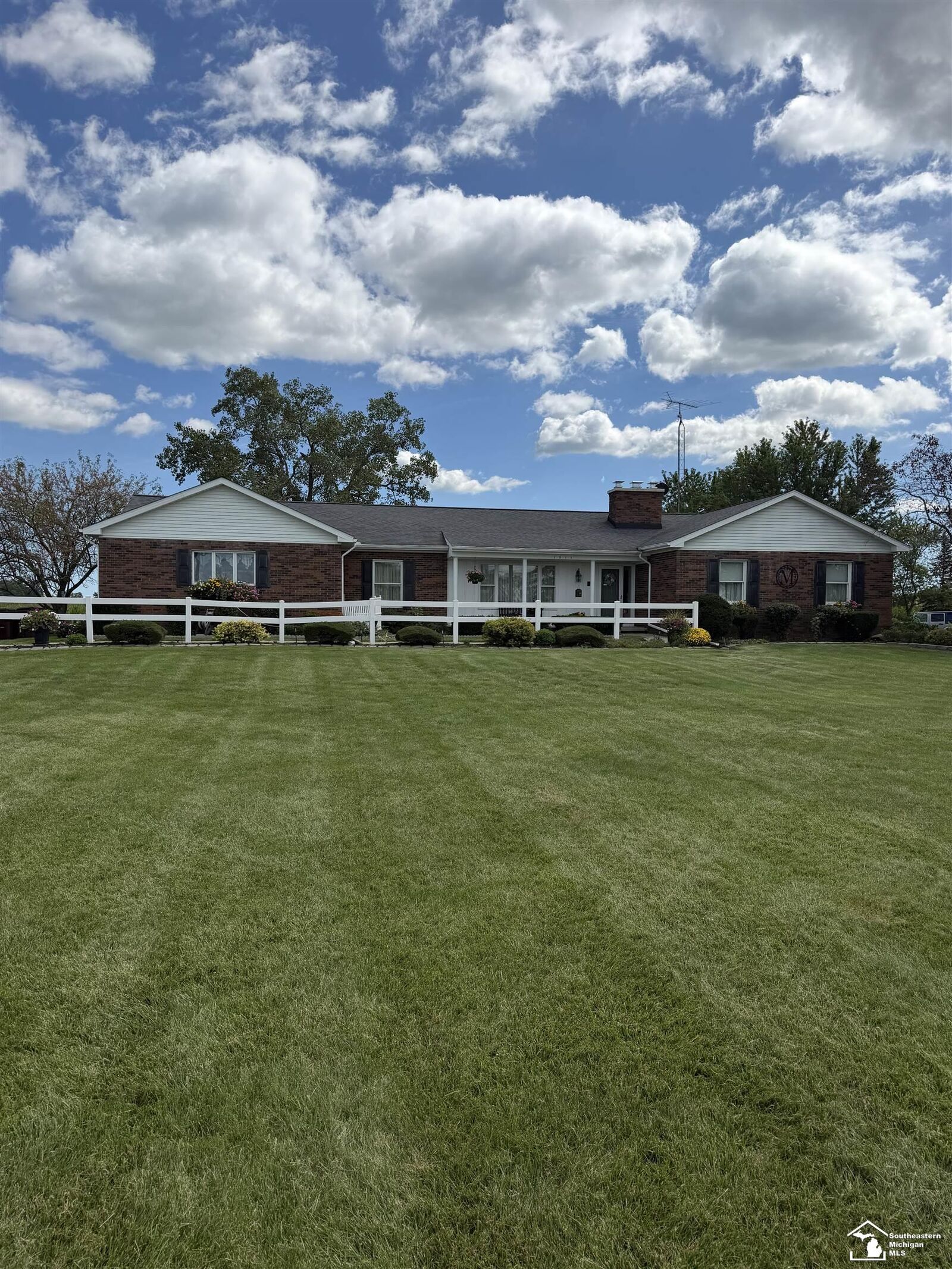 Property Photo: 1011 Strasburg Road MI 48161