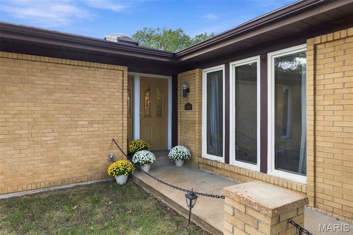 Property Photo:  5005 Snowberry Street  MO 63052 