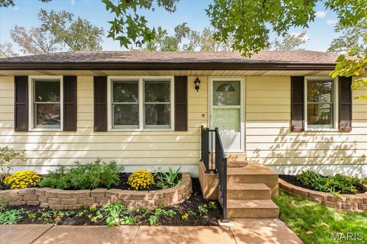 Property Photo: 10819 Lawnbrook Drive MO 63123