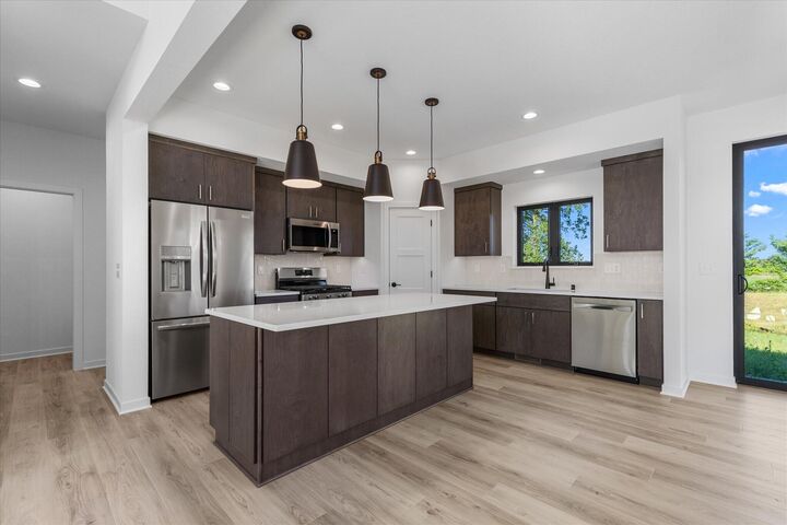 Property Photo:  W251n2385 Valleyview Cir  WI 53072 