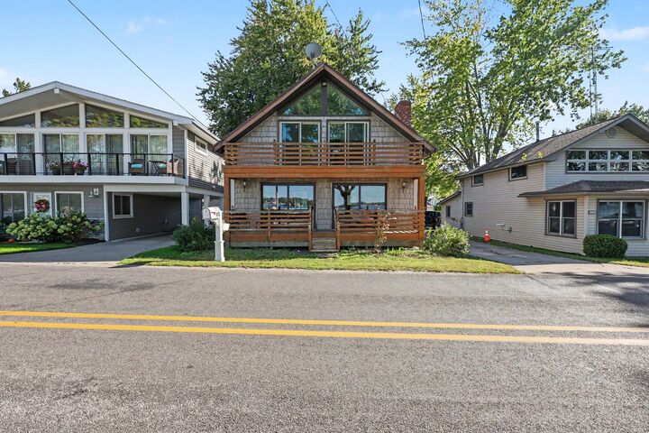 Property Photo:  2973 Round Lake Highway  MI 49253 