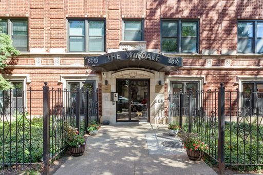 Property Photo:  6019 N Winthrop Avenue 212  IL 60660 