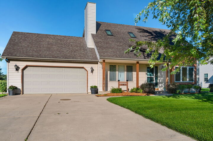 Property Photo: 1142 Mulberry Lane WI 53182