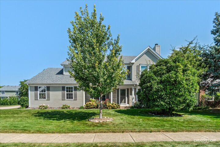 Property Photo:  52 Blackberry Trail  IL 60506 