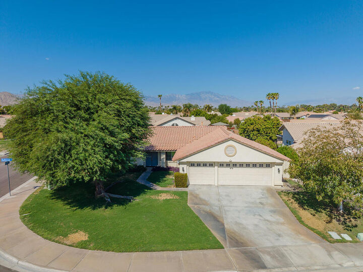 Property Photo: 44435 Buttercup Lane CA 92253