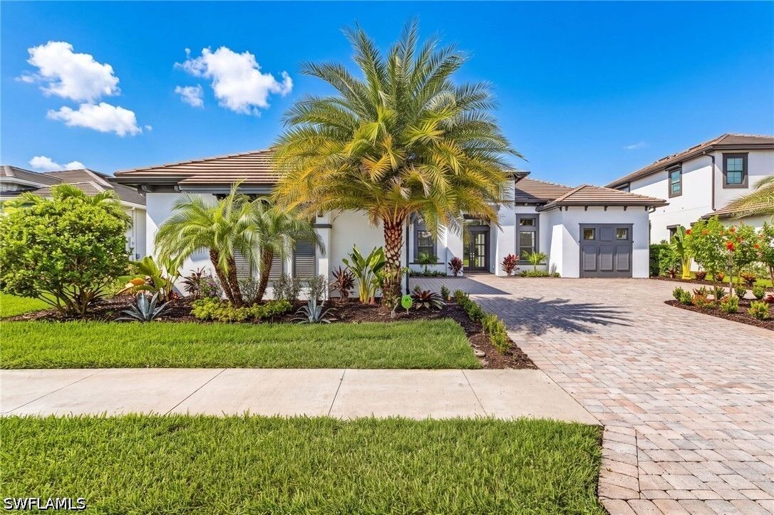 Property Photo: 15388 Motta Way FL 34114