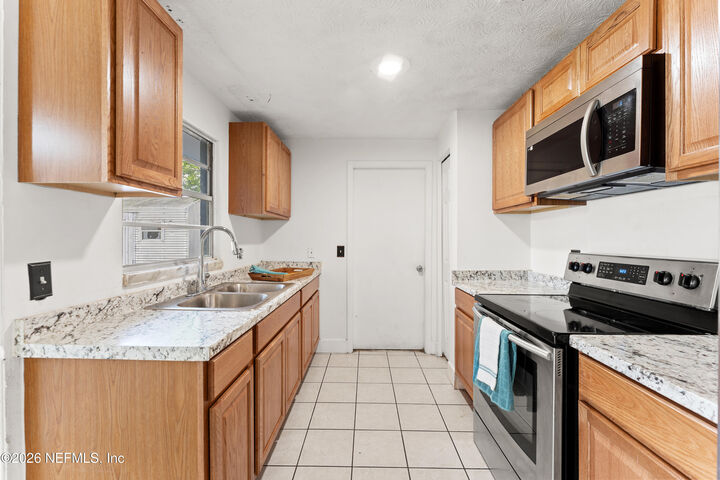 Property Photo:  1214 Cimmaron Drive  FL 32065 
