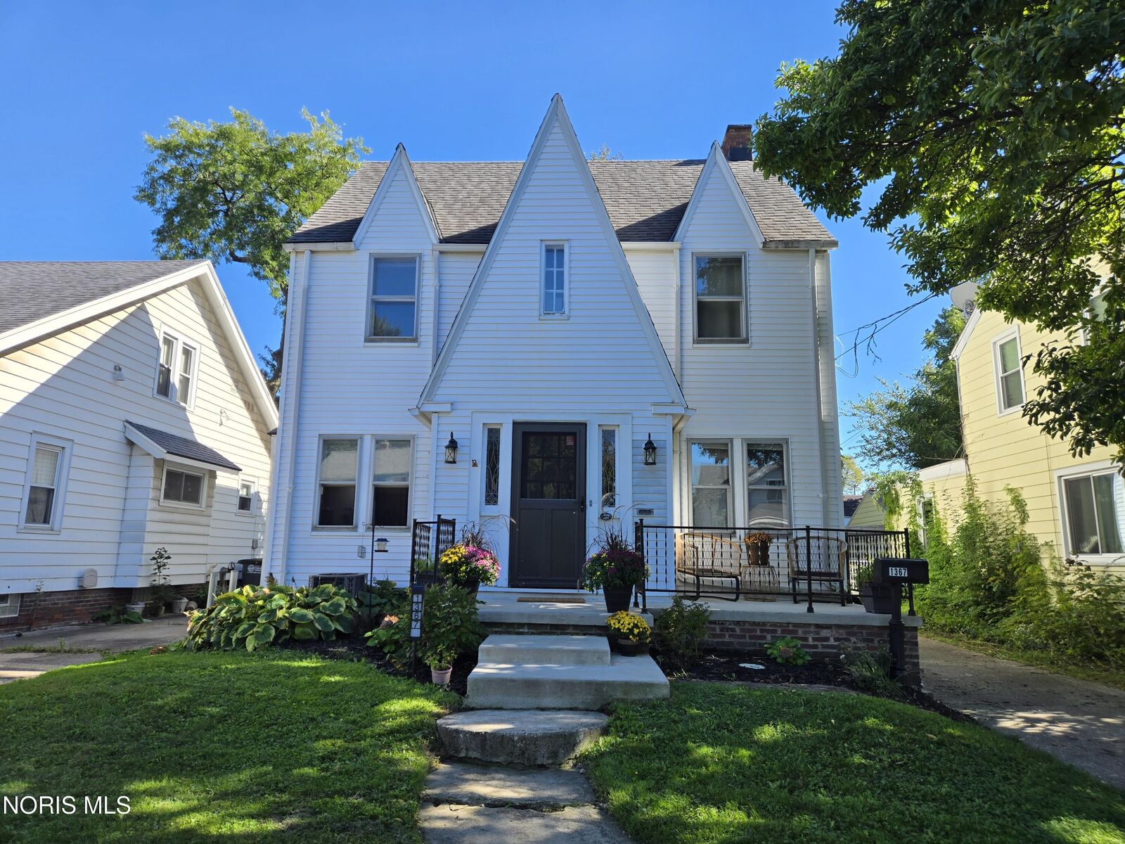 Property Photo:  1367 Glenview Road  OH 43614 