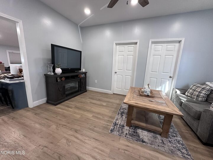 Property Photo:  413 E Madison Street  OH 43543 