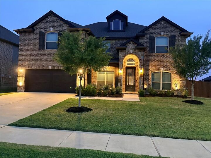 Property Photo:  1606 Nighthawk Lane  TX 76063 