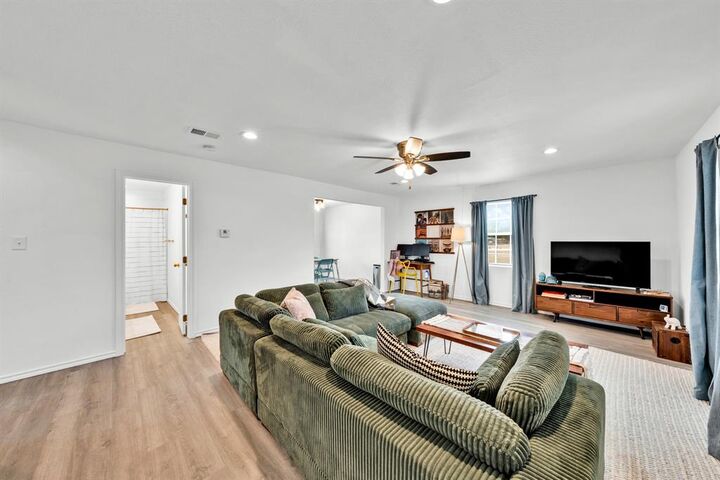 Property Photo:  5259 County Road 4604  TX 75428 