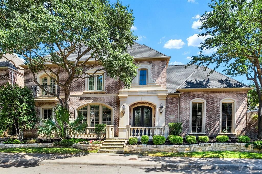 Property Photo:  12010 Edgestone Road  TX 75230 