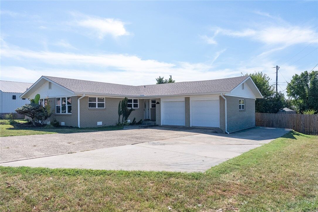 Property Photo: 900 6th Street AR 72756