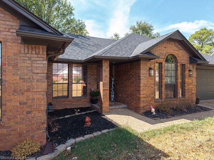 Property Photo: 1327 Springdale Drive AR 72921