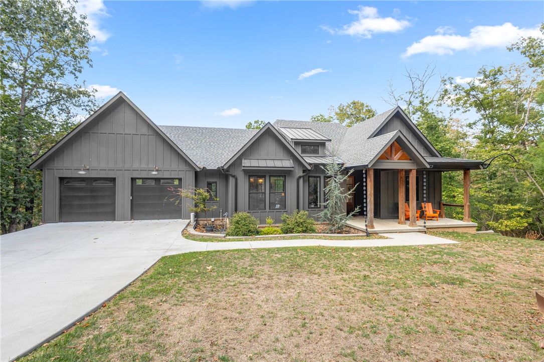 Property Photo: 28 Attleborough Lane AR 72714